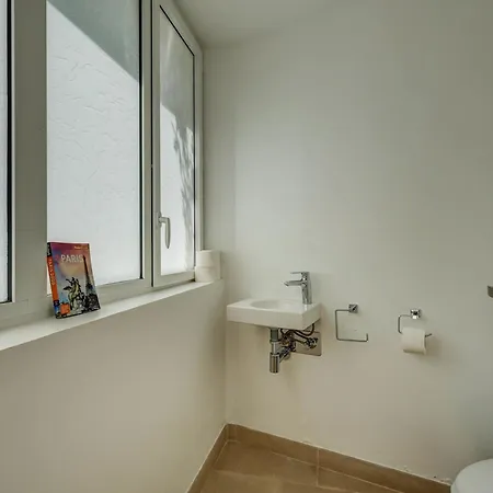 Montmartre Stylish And Bright 3bd With Terrace Lejlighed
