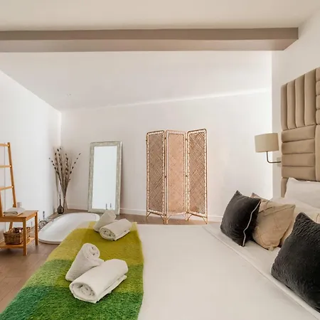 Lejlighed Montmartre Stylish And Bright 3bd With Terrace Paris