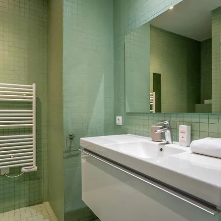 Lejlighed Montmartre Stylish And Bright 3bd With Terrace Paris
