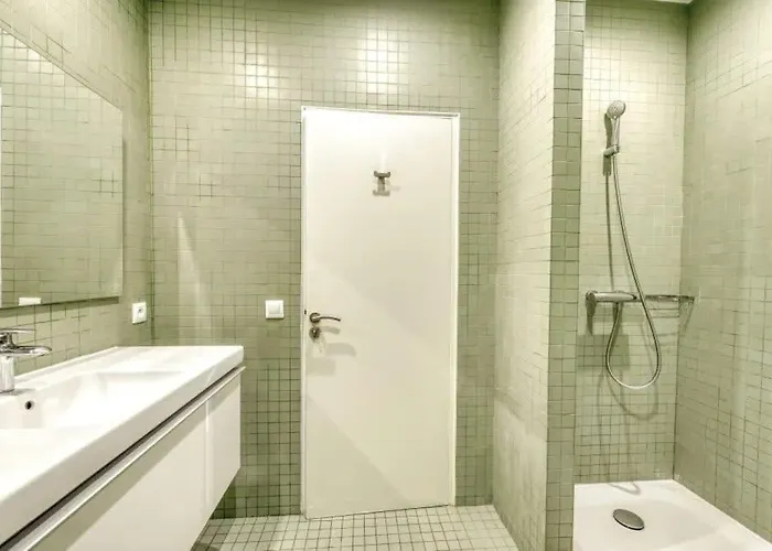 Montmartre Stylish And Bright 3bd With Terrace Parigi