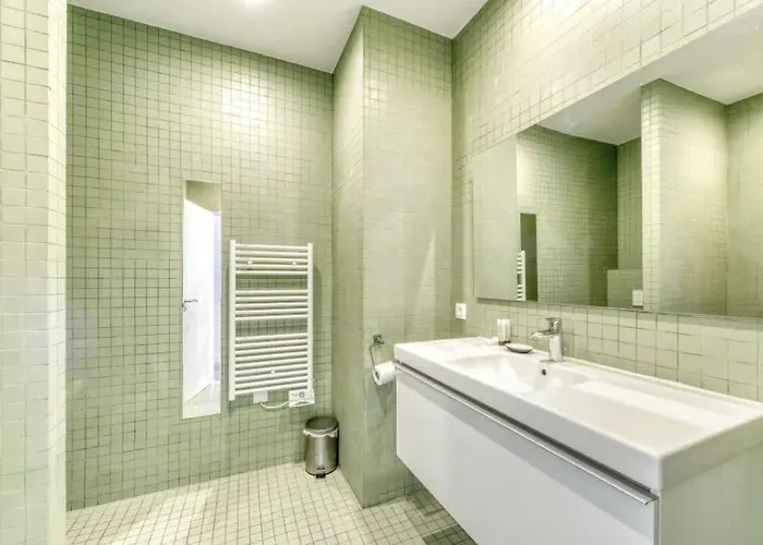 Montmartre Stylish And Bright 3bd With Terrace